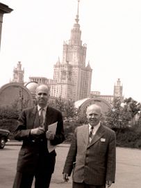 Д.Я, Мартынов с гостем из ГДР, 1950-е годы