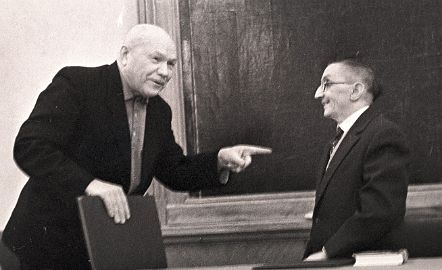 Куликов К.А. и Дубошин Г.Н. В Конференц-зале ГАИШ 1964 г