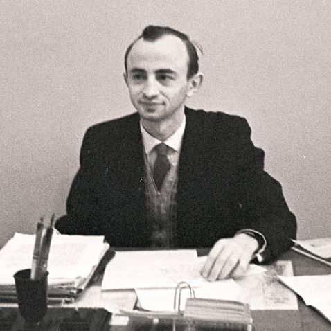 Новиков Игорь Дмитриевич